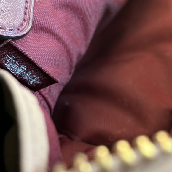 Coach Dreamer - Picture 12 of 17